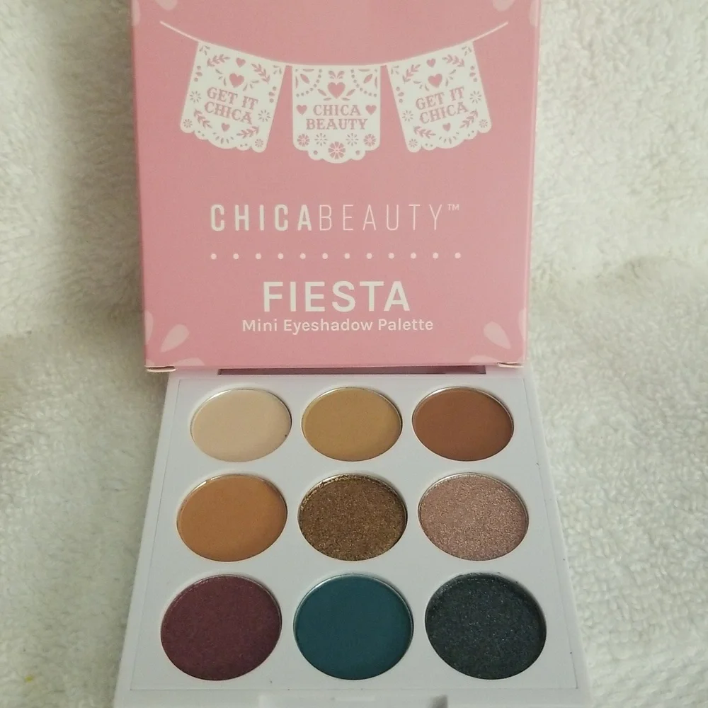 Chica Beauty Mini Fiesta Eyeshadow Palette